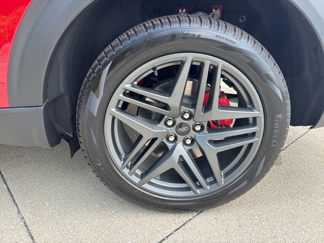 2025 Ford Explorer ST-Line photo 8