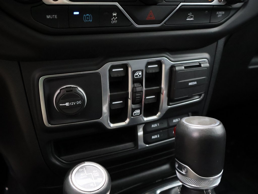2023 Jeep Wrangler Sahara 4xe photo 34