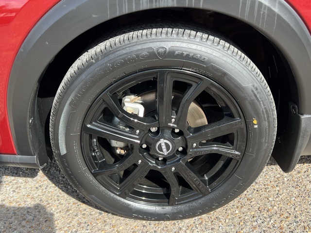 2023 Nissan Kicks SR photo 8