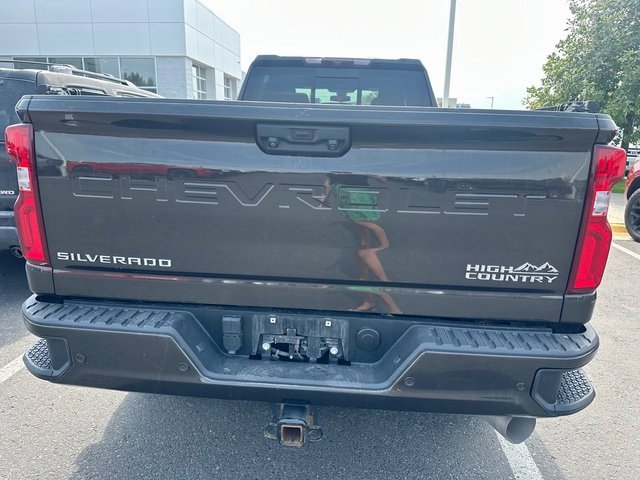 2021 Chevrolet Silverado 2500HD High Country photo 3
