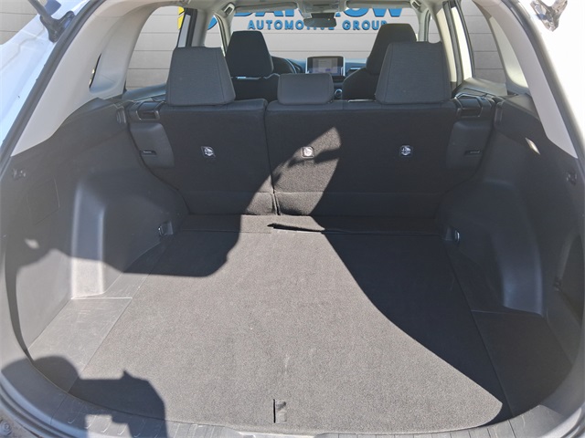 2023 Toyota RAV4 LE photo 16