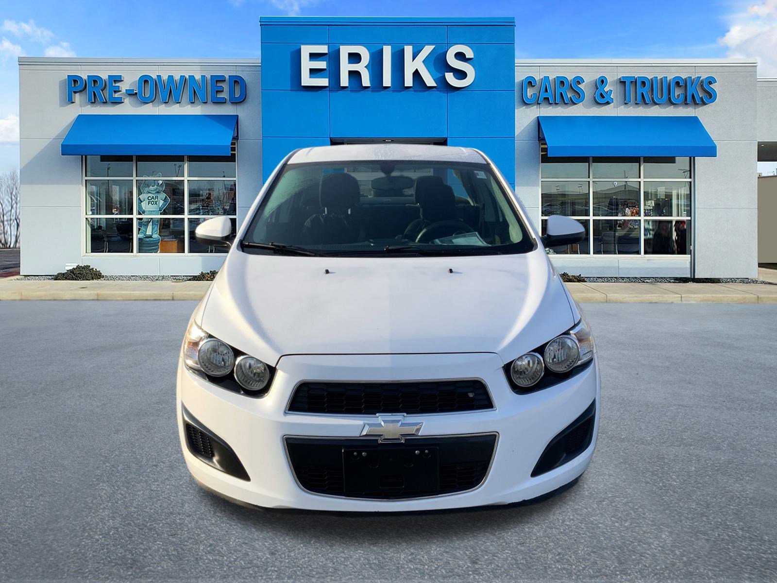 2015 Chevrolet Sonic LT photo 3