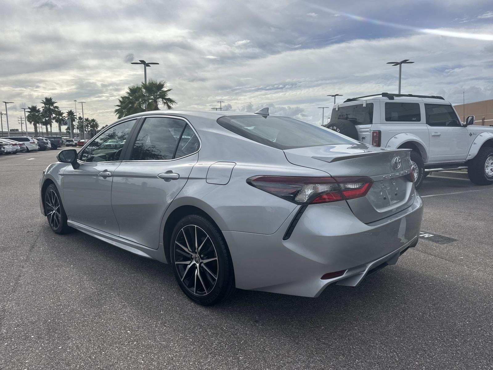 2024 Toyota Camry SE photo 7