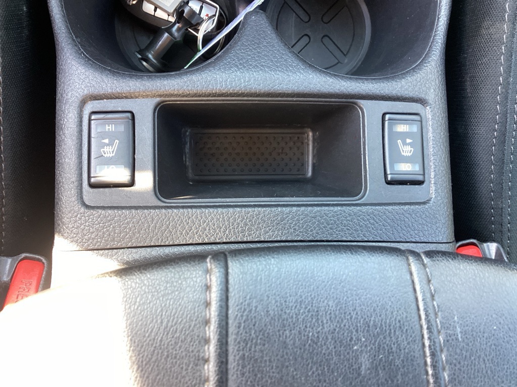 2019 Nissan Rogue SV photo 21