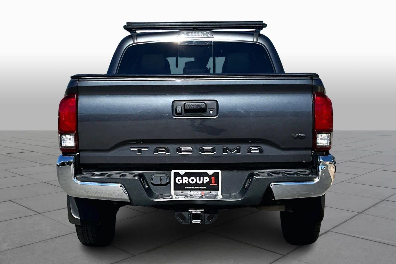 2022 Toyota Tacoma SR5 photo 3