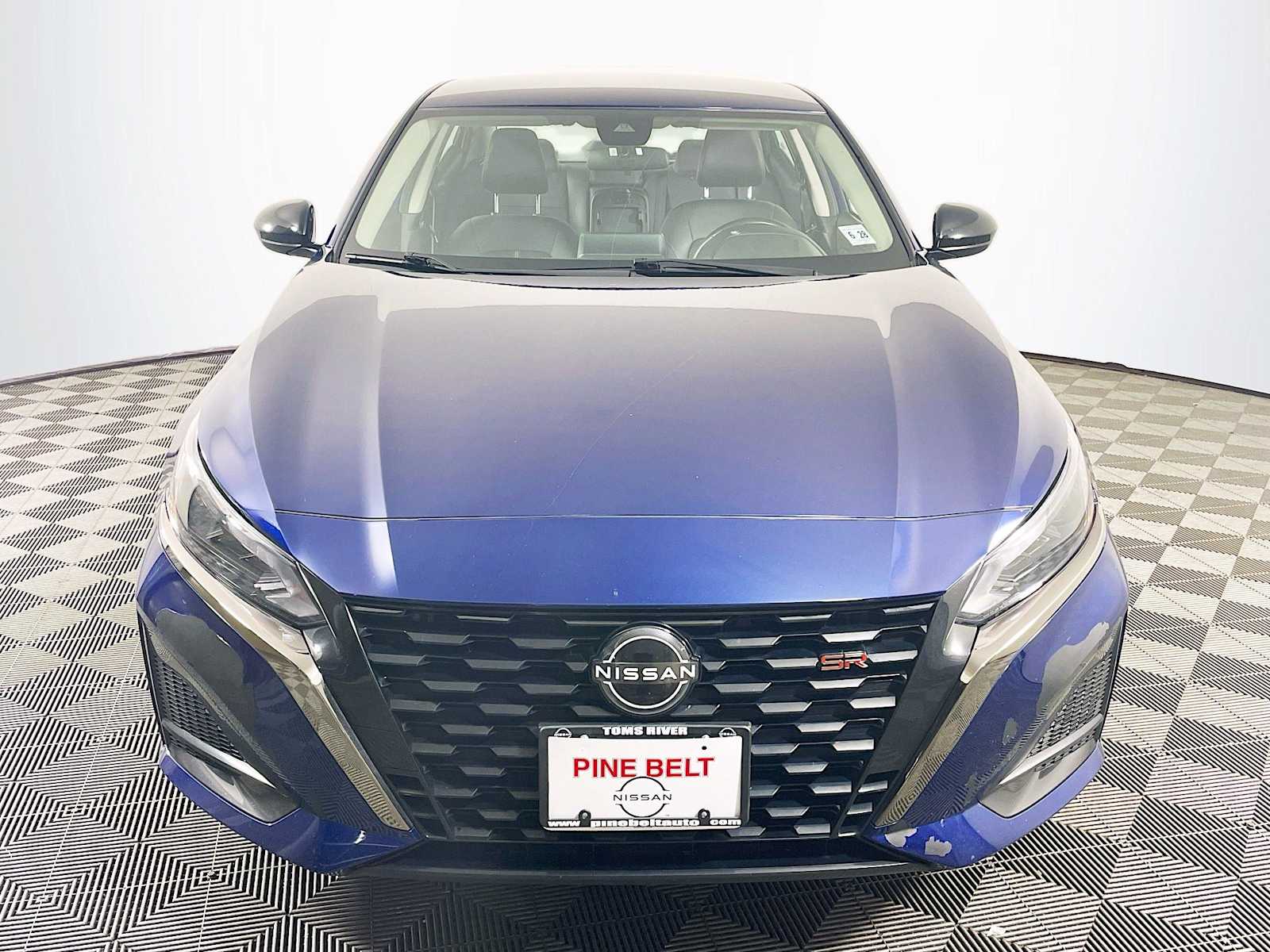 2023 Nissan Altima 2.5 SR photo 2