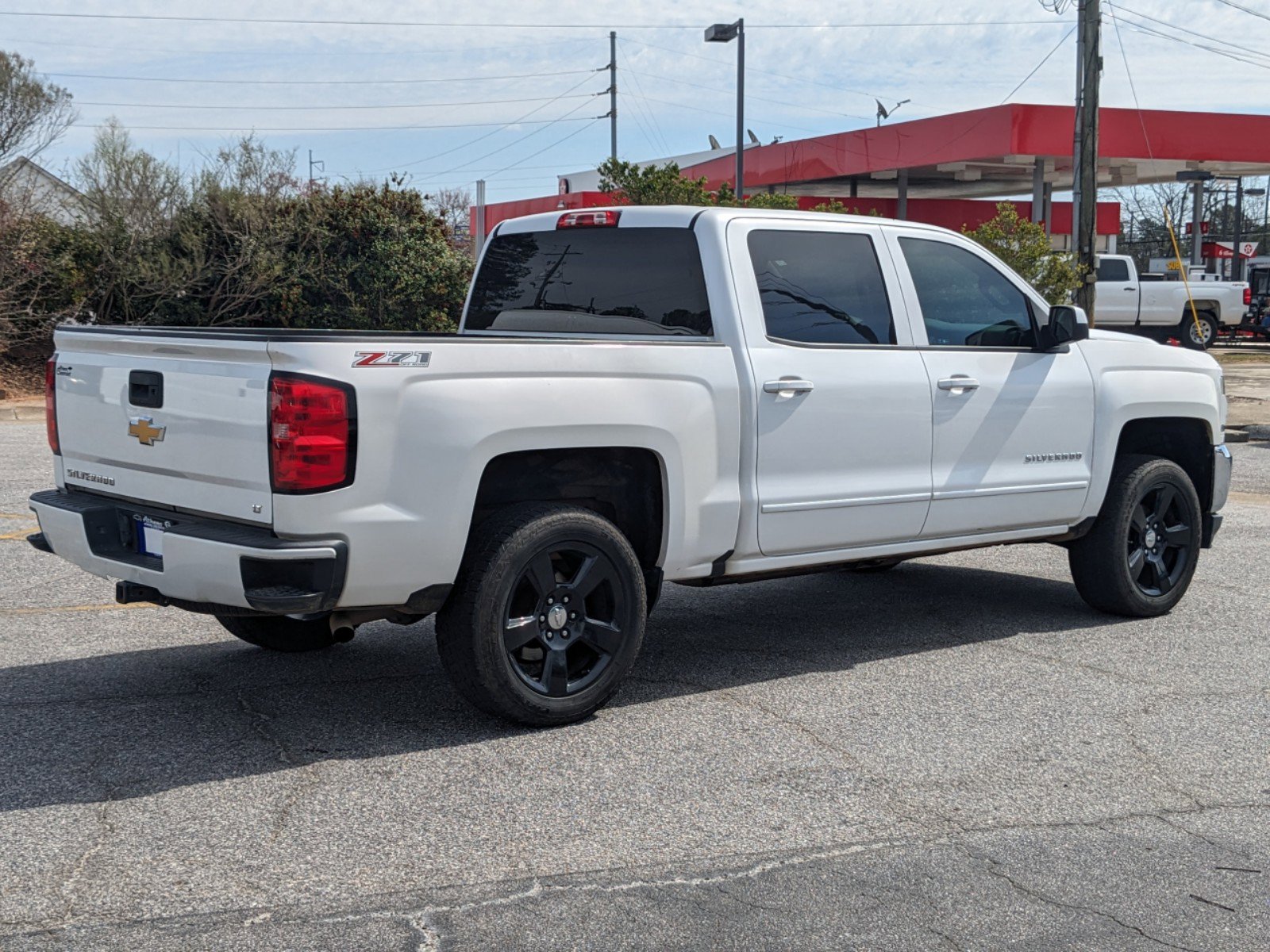 2017 Chevrolet Silverado 1500 LT photo 4