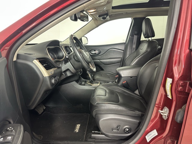 2016 Jeep Cherokee Limited photo 2
