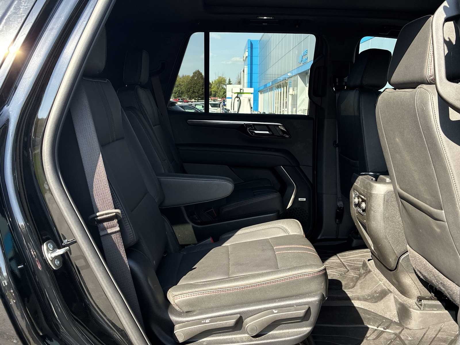 2025 Chevrolet Tahoe RST photo 24