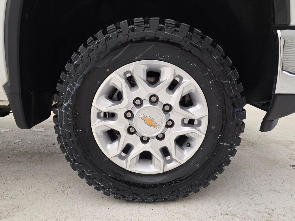 2024 Chevrolet Silverado 2500HD LT photo 32