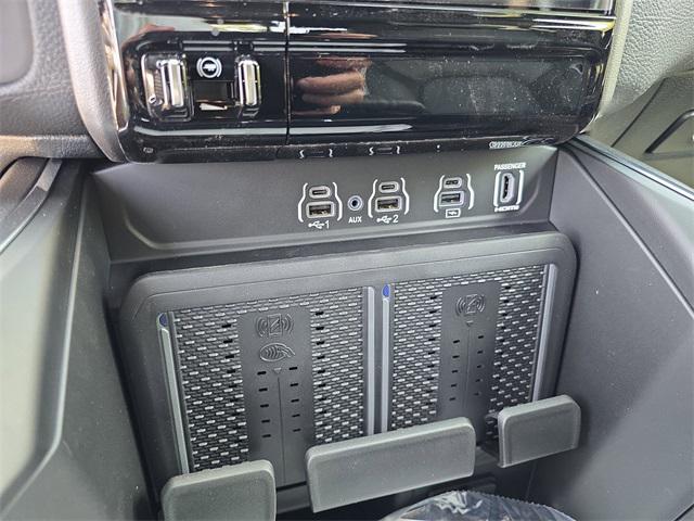 2025 Ram 1500 Laramie photo 18