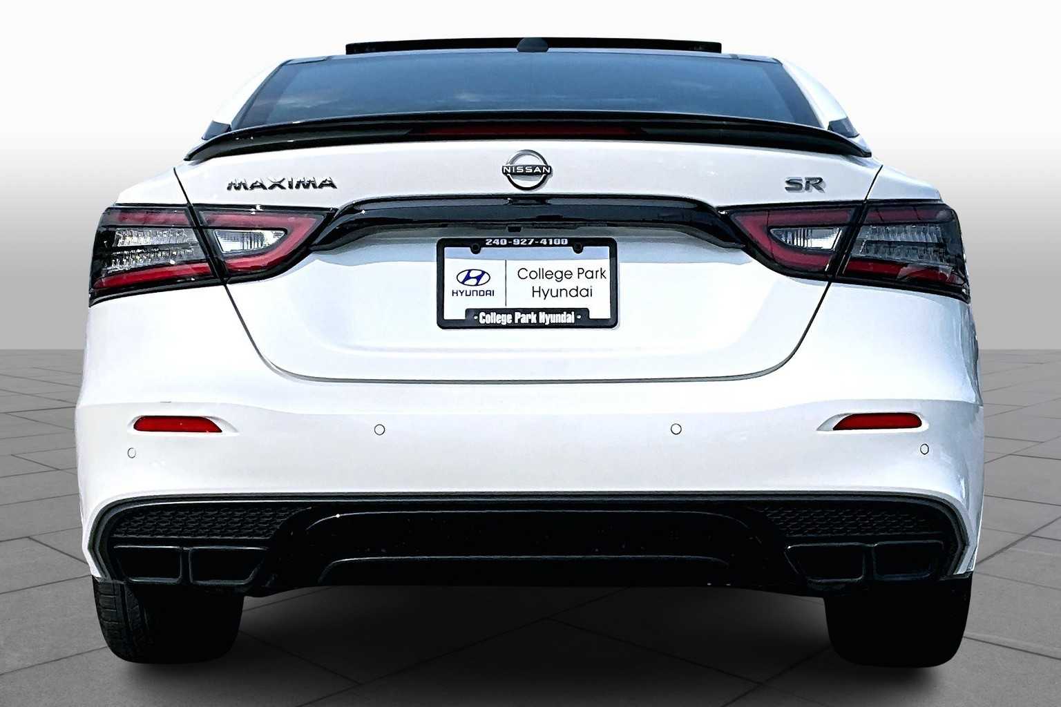 2023 Nissan Maxima SR photo 4