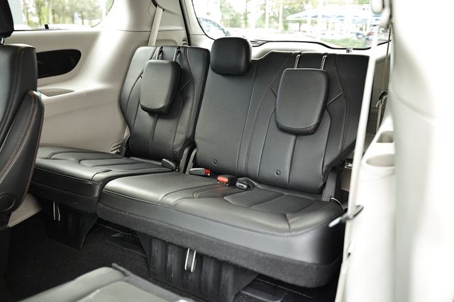 2019 Chrysler Pacifica Touring Plus photo 25