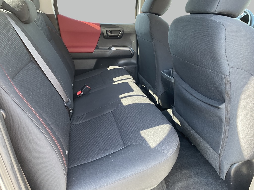 2022 Toyota Tacoma SR5 photo 15