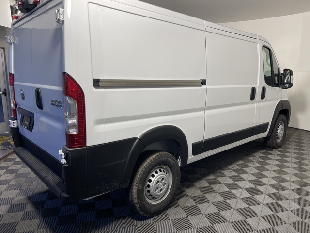 2026 Ram 1500 Tradesman photo 3