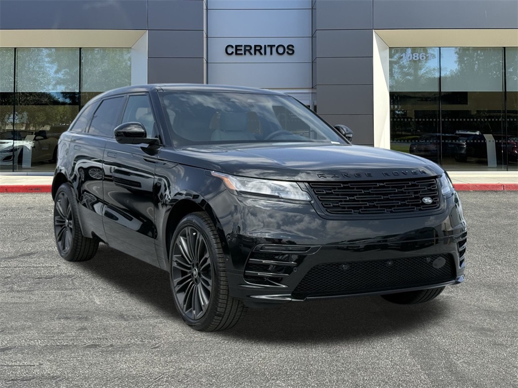 2026 Land Rover Range Rover Velar SE photo 3