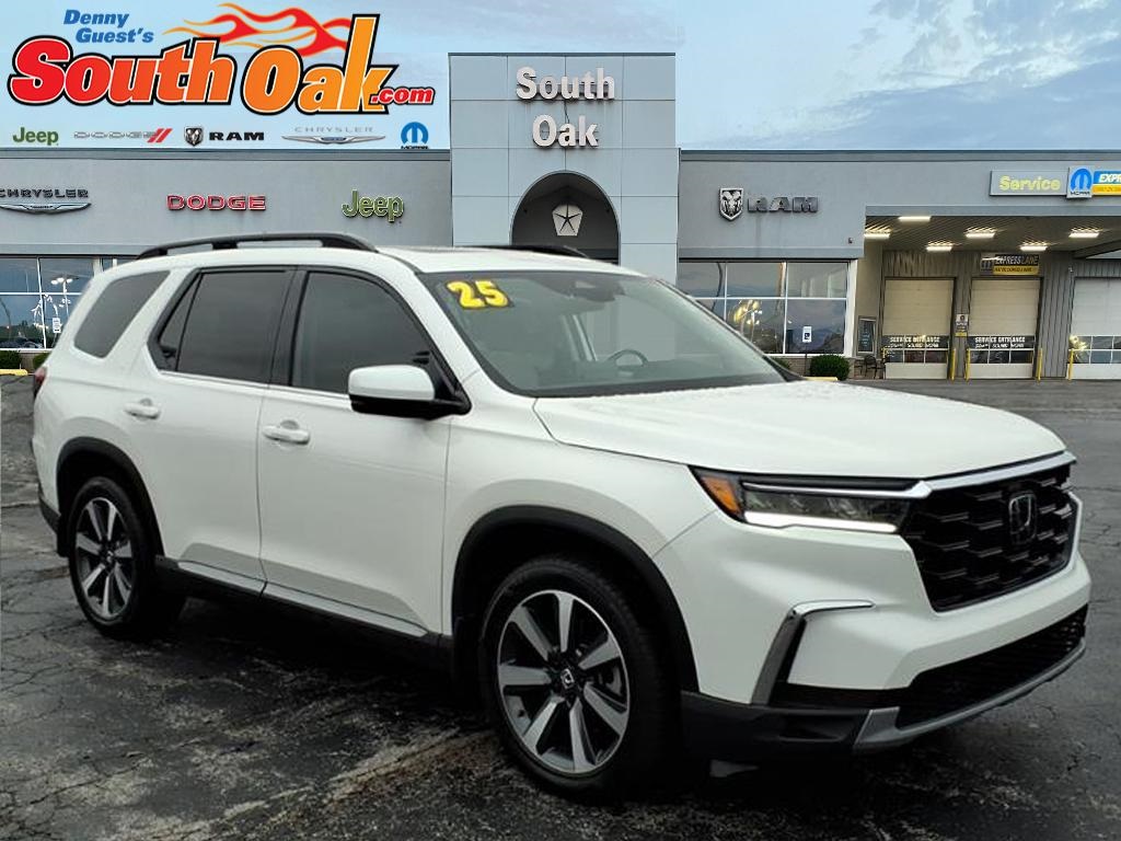 2025 Honda Pilot Touring's photo