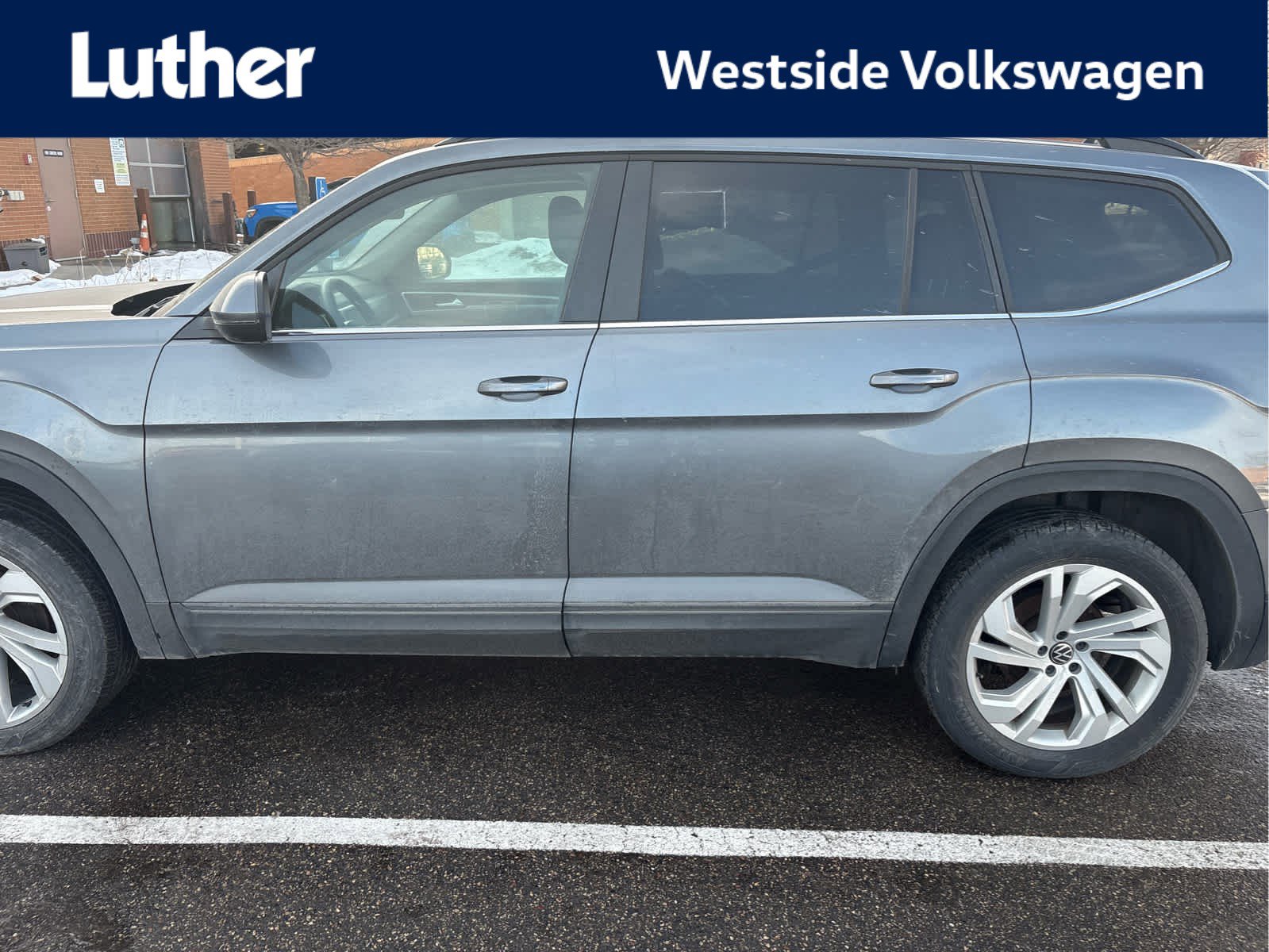 2022 Volkswagen Atlas SE w/Tech's photo