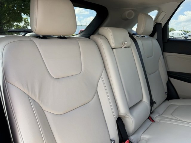 2021 Ford Edge Titanium photo 12