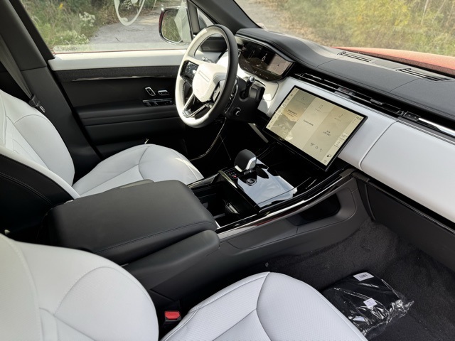 2025 Land Rover Range Rover Sport SE photo 21