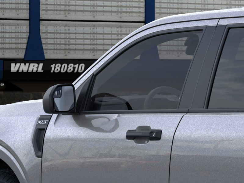 2025 Ford Maverick XLT photo 2