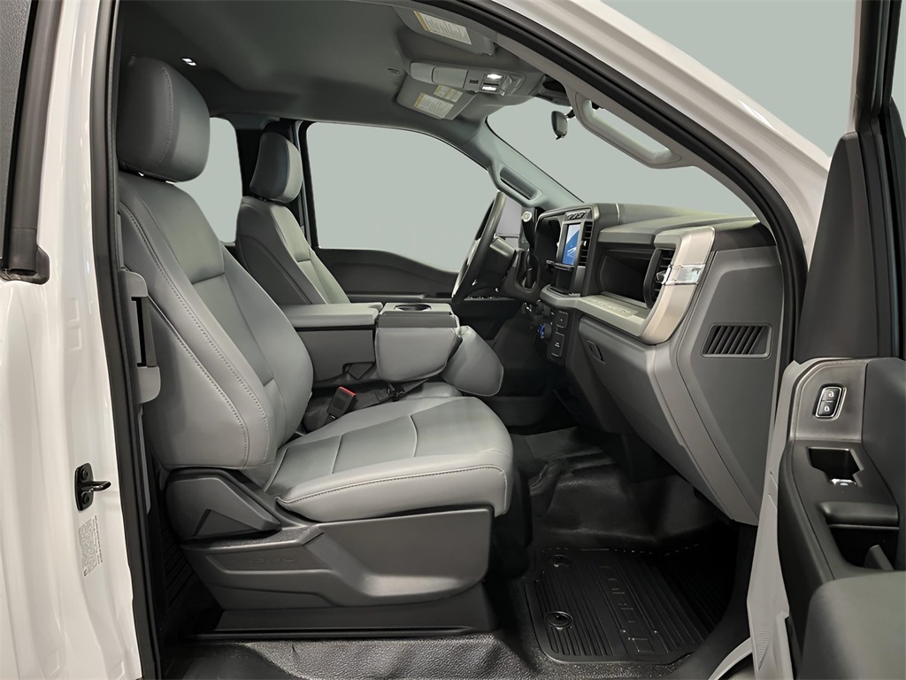 2024 Ford F-350 XL photo 19