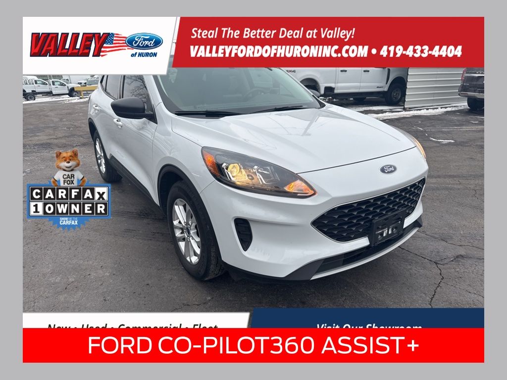 2022 Ford Escape SE's photo