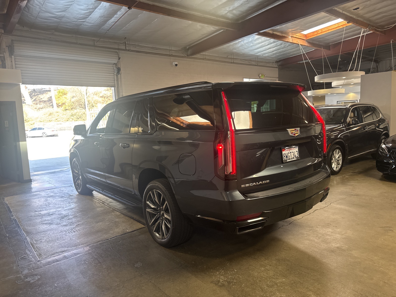 2021 Cadillac Escalade ESV Sport photo 2