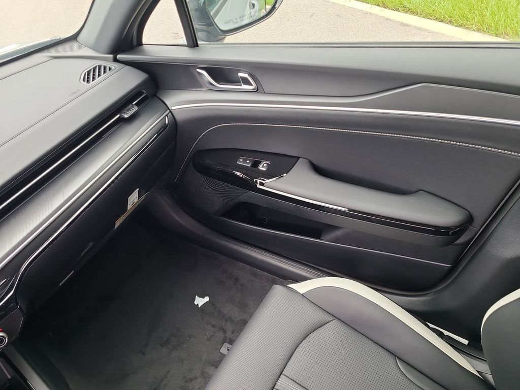 2026 Kia K5 GT-Line photo 16