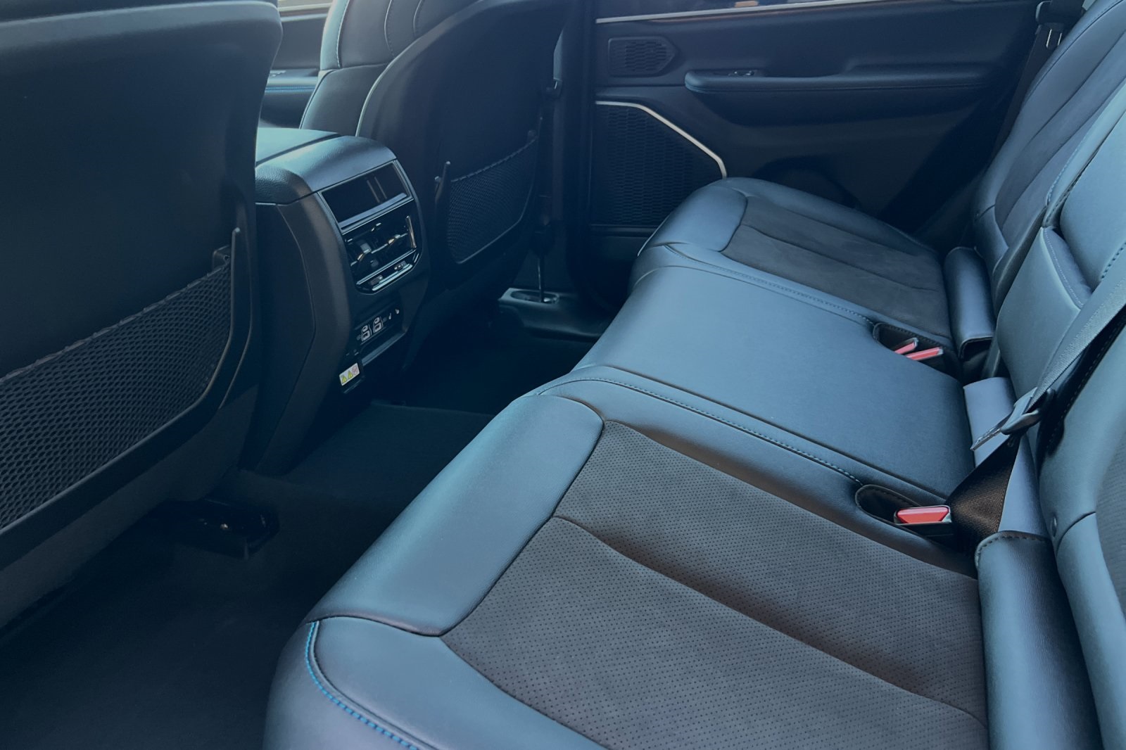 2023 Jeep Grand Cherokee Trailhawk 4xe photo 11