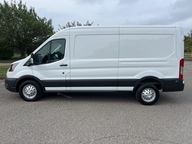 2024 Ford Transit photo 2