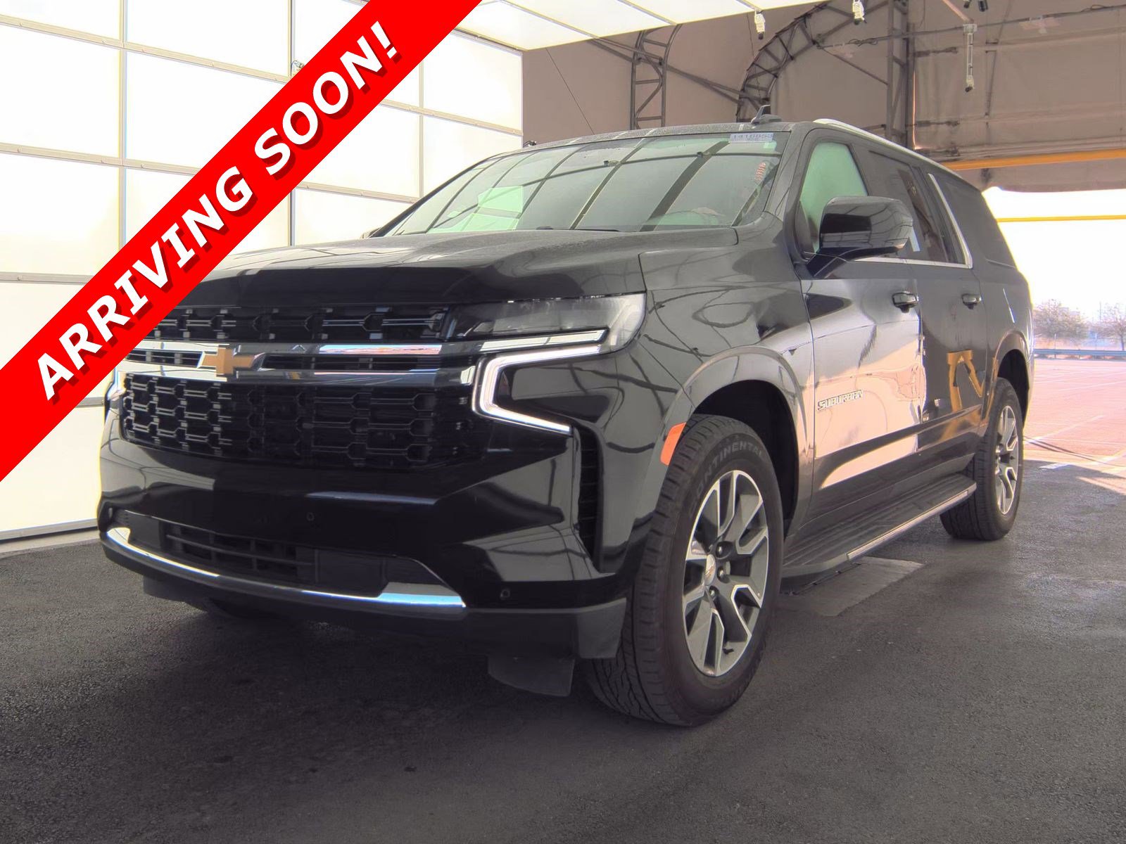 2023 Chevrolet Suburban LS's photo