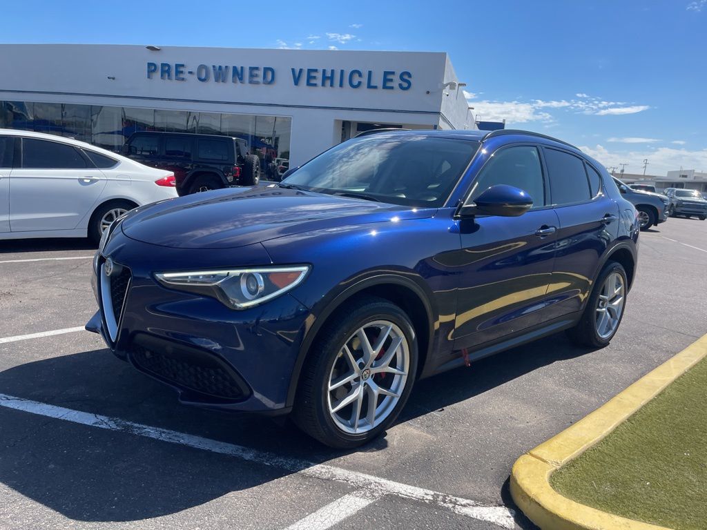 2018 Alfa Romeo Stelvio Base photo 7