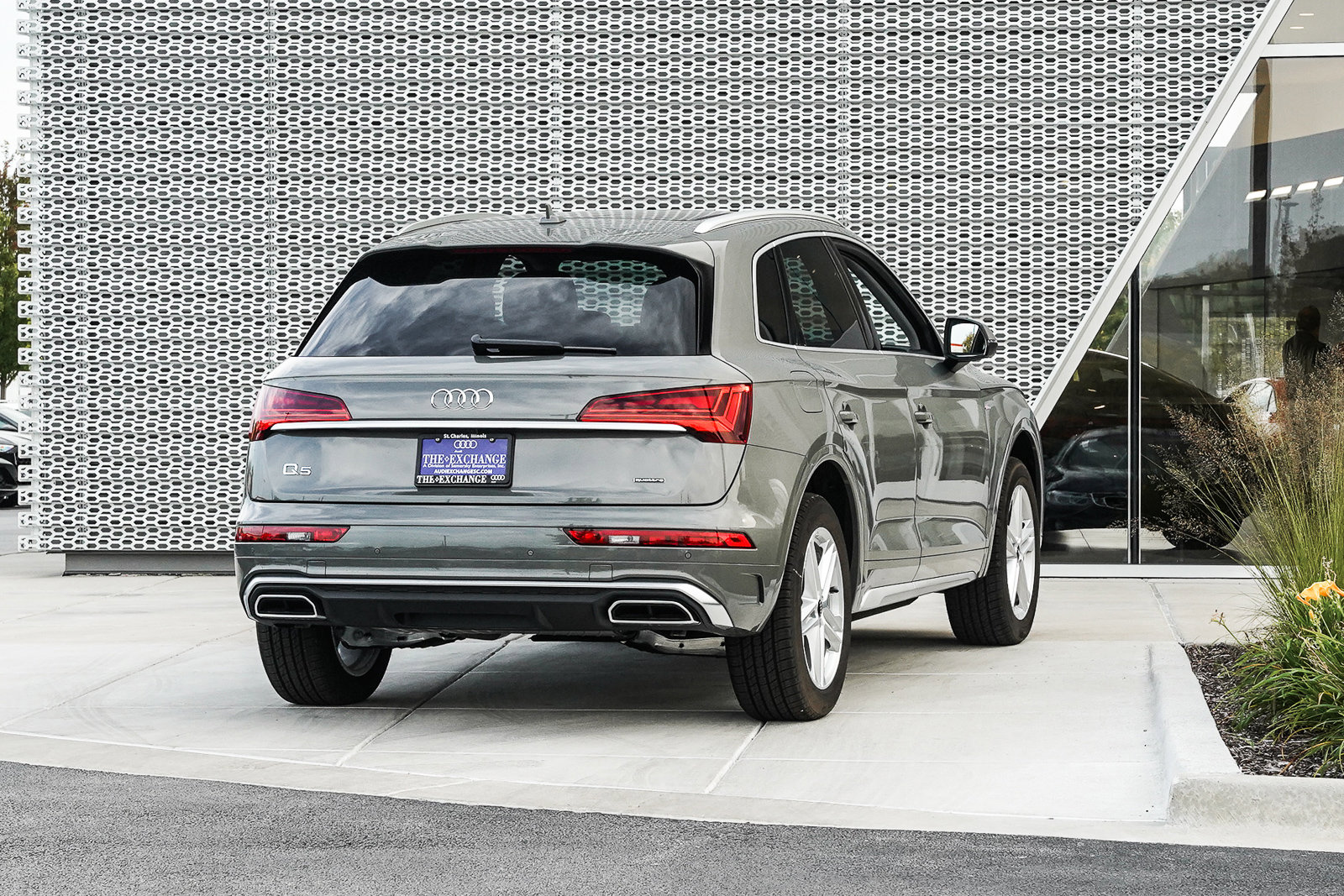 2024 Audi Q5 S line Premium Plus photo 3