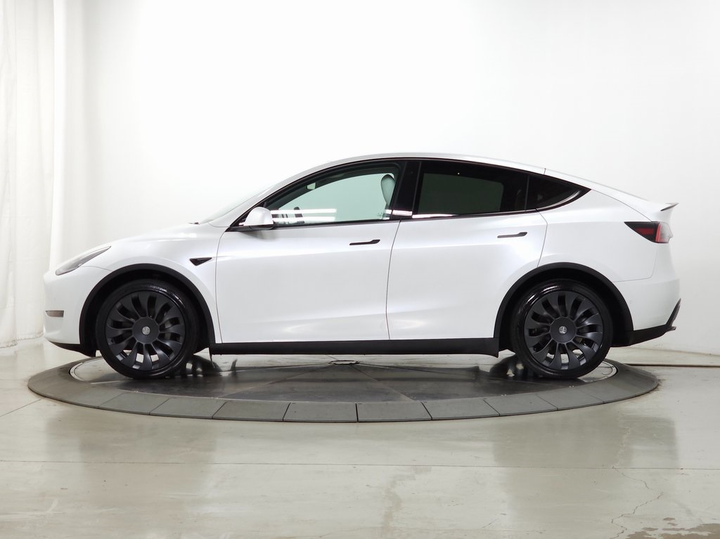 Used 2020 Tesla Model Y Long Range with VIN 5YJYGDEE8LF040407 for sale in Naperville, IL
