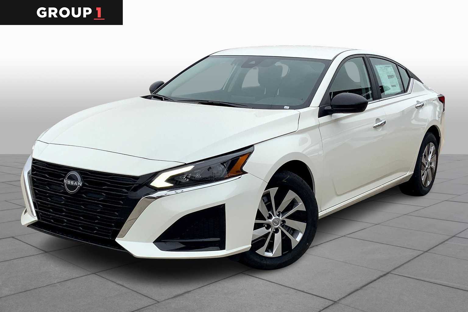 2025 Nissan Altima S's photo