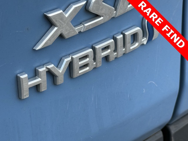 2022 Toyota RAV4 Hybrid XSE photo 6