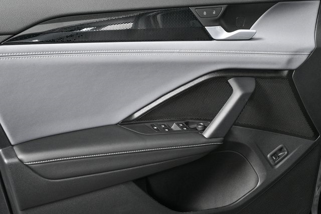 2025 Volkswagen Tiguan SE photo 5