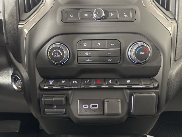 2025 Chevrolet Silverado 2500HD Custom photo 13