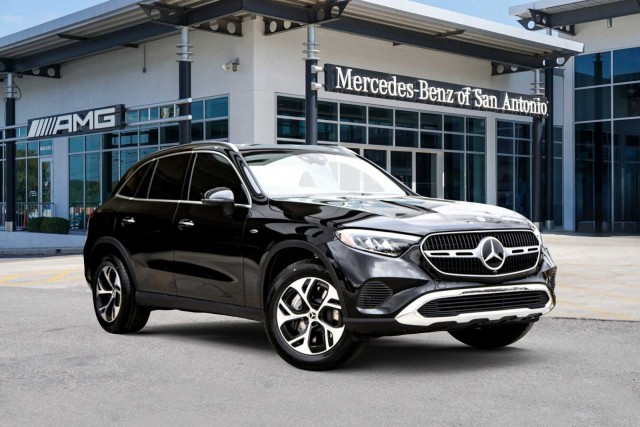 2025 Mercedes-Benz GLC