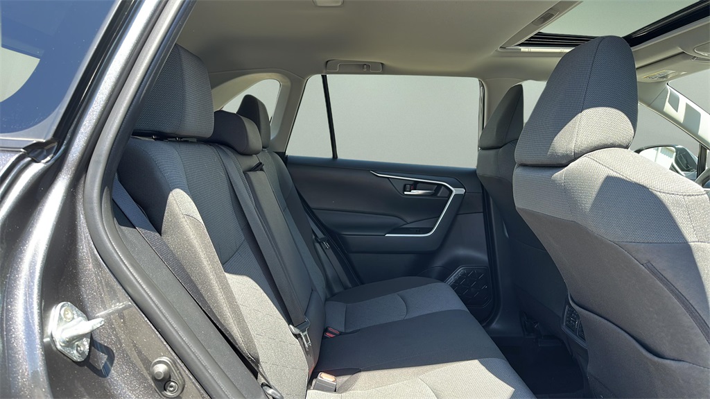 2024 Toyota RAV4 XLE photo 15