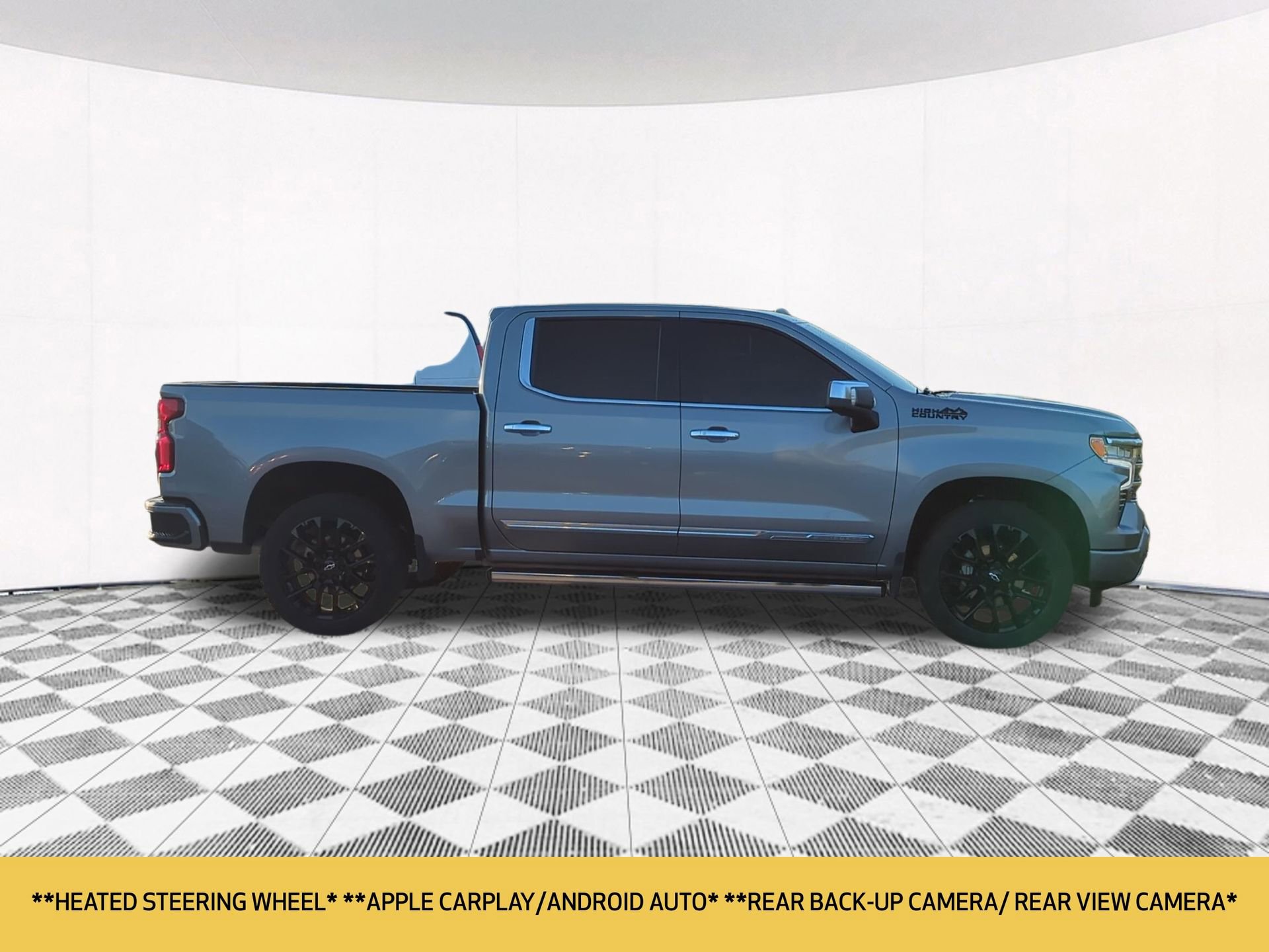 2023 Chevrolet Silverado 1500 High Country photo 4