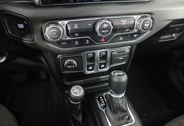 2025 Jeep Wrangler Sport photo 12
