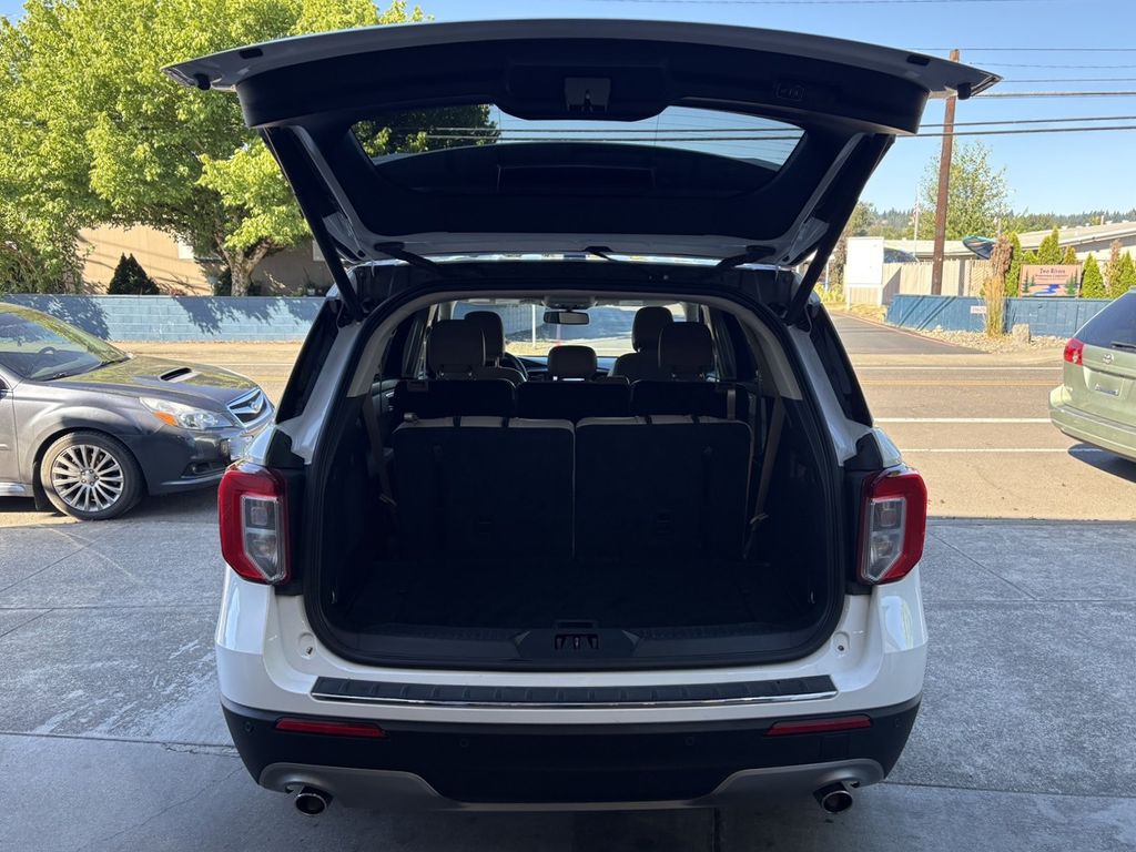 2023 Ford Explorer Limited photo 3