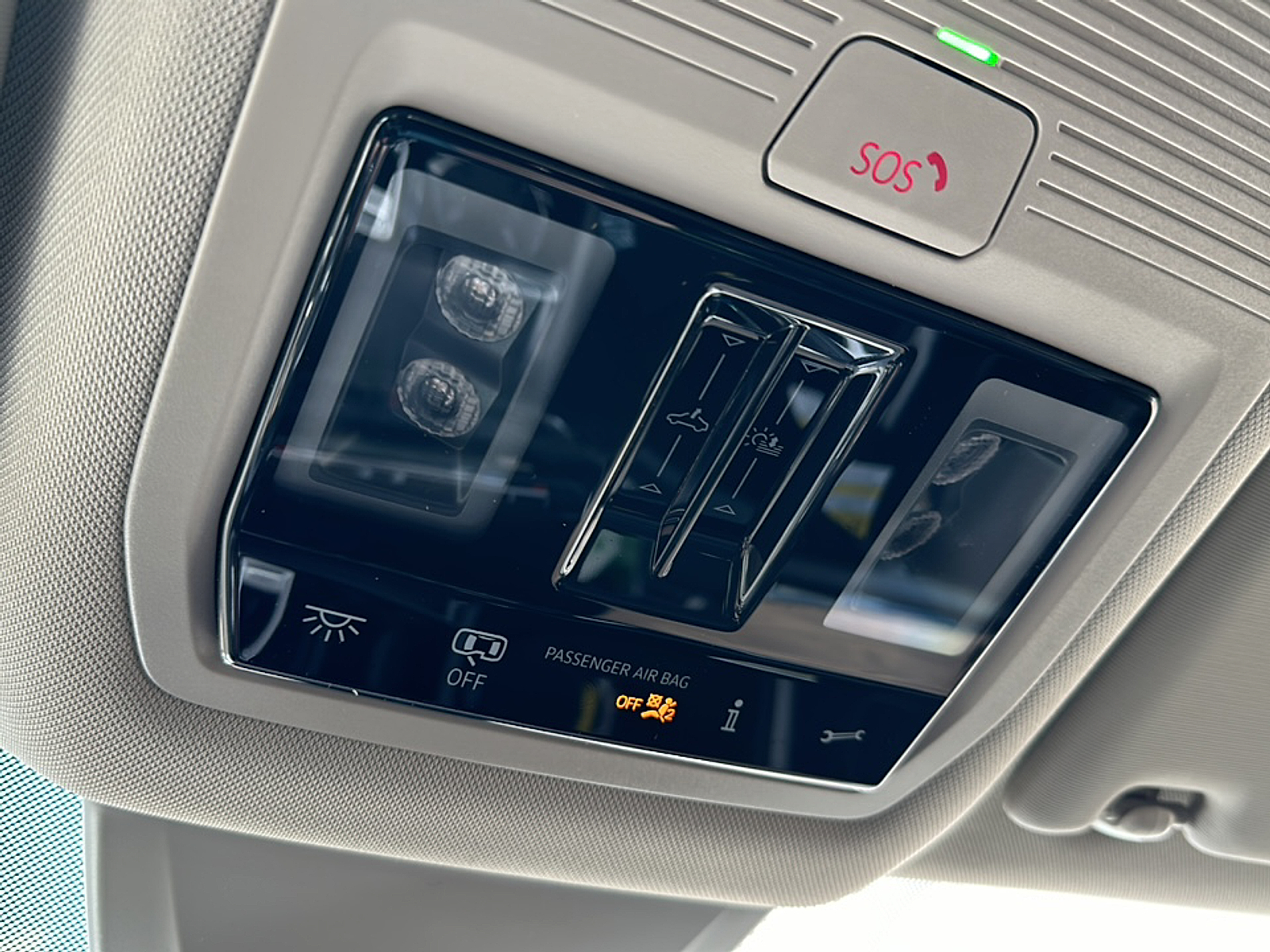 New 2025 Pure White Volkswagen 2.0T SE w/Technology image 28