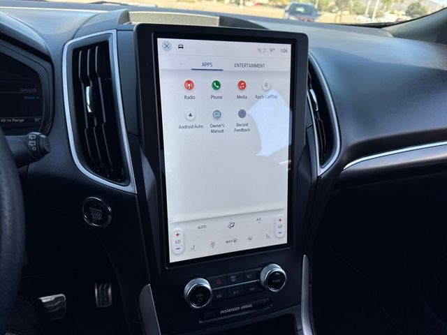 2024 Ford Edge ST photo 9