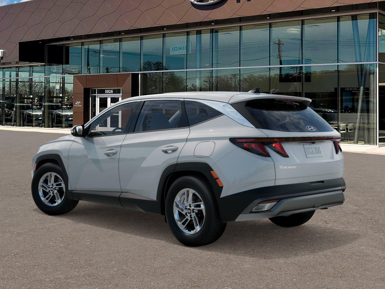 2026 Hyundai Tucson SE photo 4