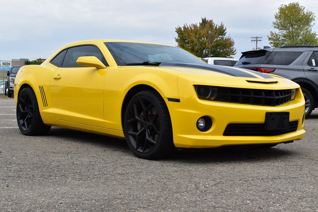 2011 Chevrolet Camaro 2SS photo 3