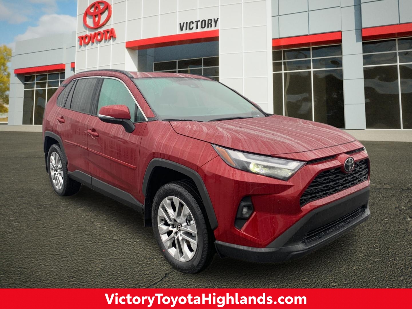 2025 Toyota RAV4 XLE Premium's photo