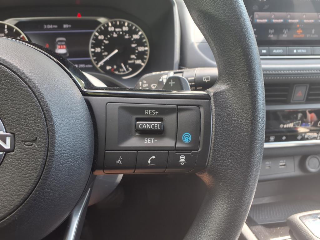 2023 Nissan Rogue SV photo 15